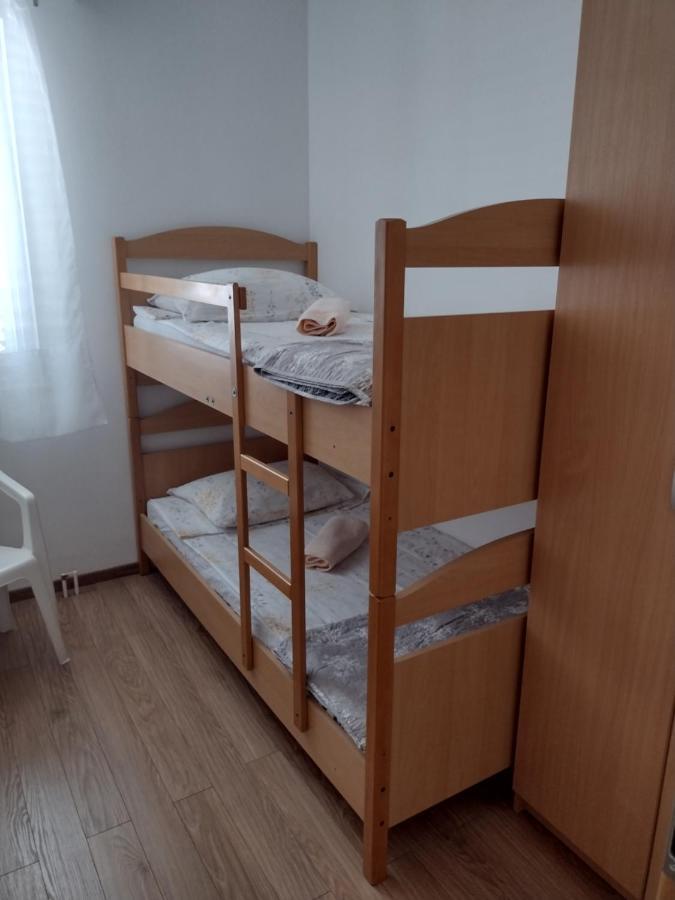 Appartement Apartman Tamara à Novalja Extérieur photo